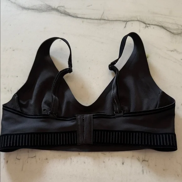 ALO Yoga Black Sports Bra with Velvet detail - Picture 3 of 3